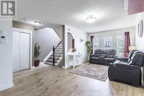 15 Seed House Lane, Halton Hills (Georgetown), ON - Indoor Photo Showing Living Room