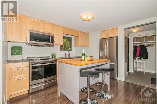 779 Bayview Drive, Ottawa, ON - Indoor Photo Showing Kitchen