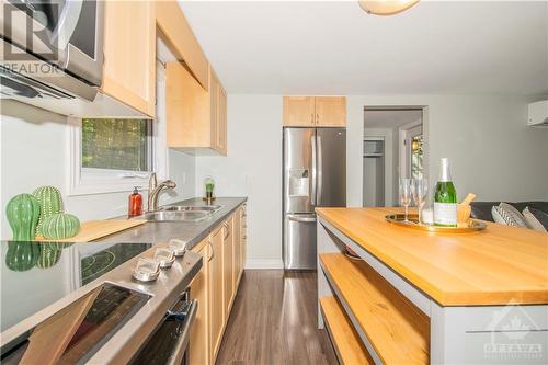 779 Bayview Drive, Ottawa, ON - Indoor Photo Showing Kitchen With Double Sink