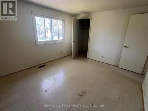 41 Maryknoll Avenue, Kawartha Lakes (Lindsay), ON - Indoor Photo Showing Other Room