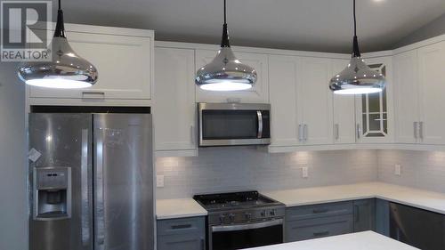 2590 Crown Crest Drive, West Kelowna, BC - Indoor Photo Showing Kitchen With Upgraded Kitchen