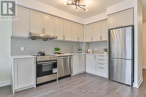 525E - 278 Buchanan Drive, Markham, ON - Indoor Photo Showing Kitchen With Stainless Steel Kitchen