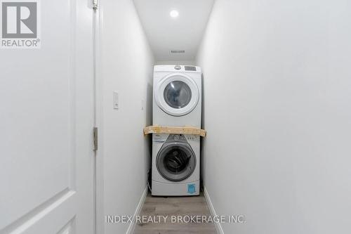 117 Richwood Crescent, Brampton (Bram West), ON - Indoor Photo Showing Laundry Room