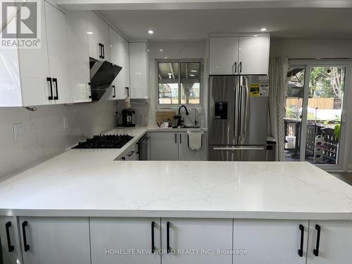 12 Summerfeldt Crescent, Markham (Unionville), ON - Indoor Photo Showing Kitchen With Upgraded Kitchen