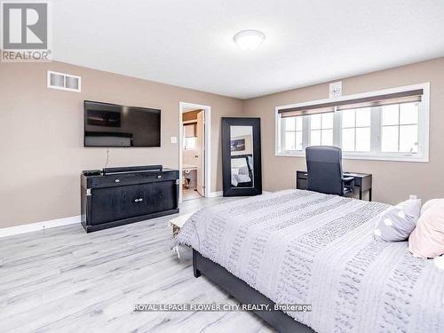 39 Bear Run Road, Brampton, ON - Indoor Photo Showing Bedroom