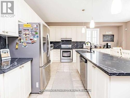 39 Bear Run Road, Brampton (Credit Valley), ON - Indoor Photo Showing Kitchen