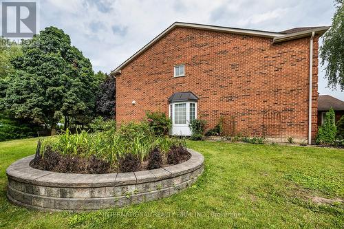 6 Briargreen Court W, Whitby (Williamsburg), ON - Outdoor