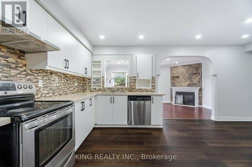 6 Langdale Crescent, Brampton (Fletcher'S West), ON - Indoor Photo Showing Kitchen With Upgraded Kitchen