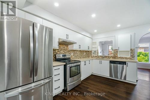 6 Langdale Crescent, Brampton (Fletcher'S West), ON - Indoor Photo Showing Kitchen With Upgraded Kitchen