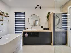 Ensuite bathroom - 