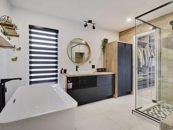 Ensuite bathroom - 