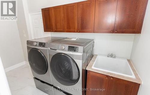 22 Serviceberry Crescent, Brampton (Vales Of Castlemore), ON - Indoor Photo Showing Laundry Room