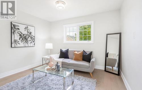 22 Serviceberry Crescent, Brampton (Vales Of Castlemore), ON - Indoor Photo Showing Living Room