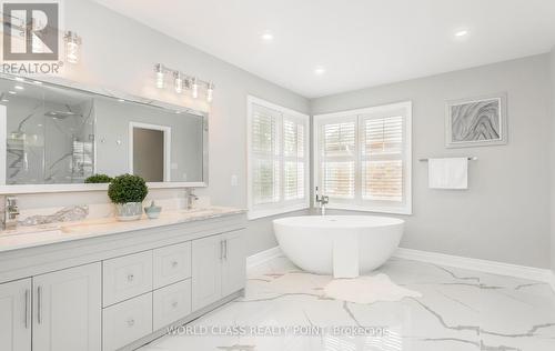 22 Serviceberry Crescent, Brampton (Vales Of Castlemore), ON - Indoor Photo Showing Bathroom