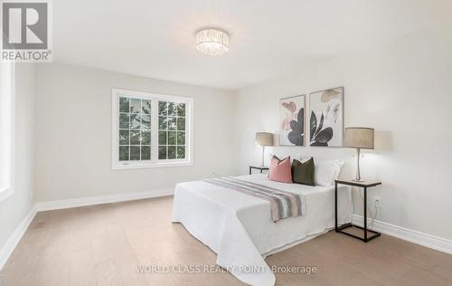 22 Serviceberry Crescent, Brampton (Vales Of Castlemore), ON - Indoor Photo Showing Bedroom