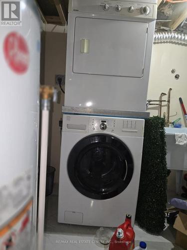 42 Ridgemore Crescent, Brampton (Fletcher'S Meadow), ON - Indoor Photo Showing Laundry Room