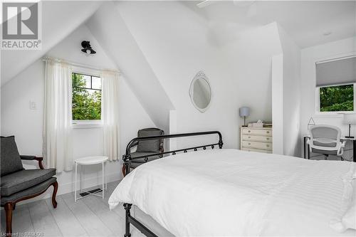 117 Hawthorn Lane, Eugenia, ON - Indoor Photo Showing Bedroom