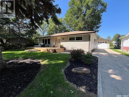 812 Mountain Street, Moosomin, SK - Outdoor With Deck Patio Veranda