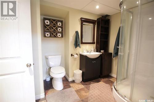 812 Mountain Street, Moosomin, SK - Indoor Photo Showing Bathroom