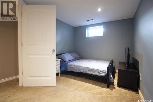 812 Mountain Street, Moosomin, SK - Indoor Photo Showing Bedroom