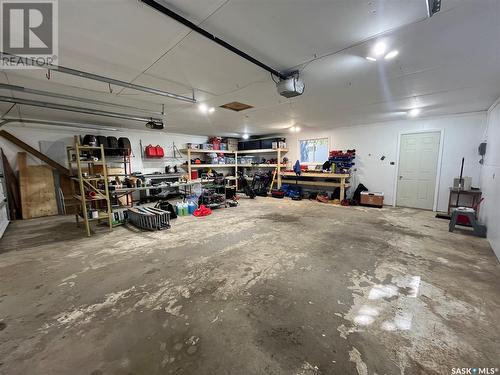 812 Mountain Street, Moosomin, SK - Indoor Photo Showing Garage