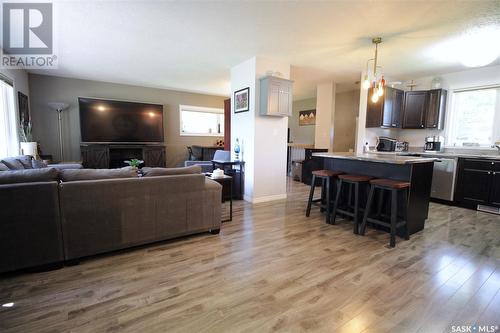 812 Mountain Street, Moosomin, SK - Indoor Photo Showing Living Room