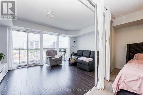 517 - 30 Meadowglen Place, Toronto (Woburn), ON - Indoor Photo Showing Living Room