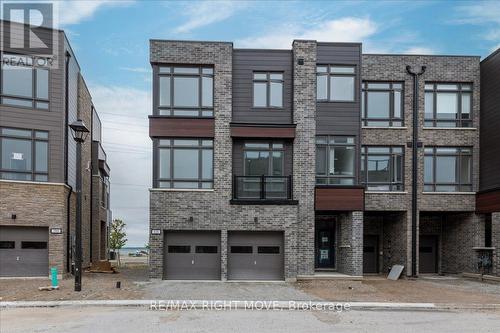 68 Wyn Wood Lane, Orillia, ON - Outdoor With Facade