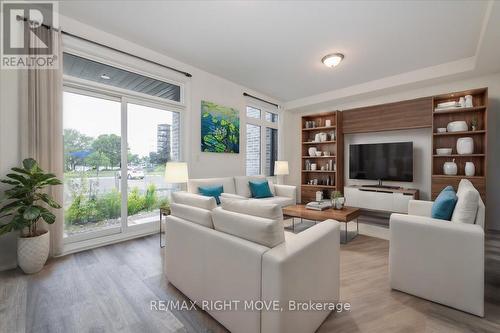 68 Wyn Wood Lane, Orillia, ON - Indoor Photo Showing Living Room