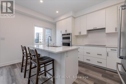 68 Wyn Wood Lane, Orillia, ON - Indoor Photo Showing Kitchen