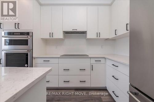 68 Wyn Wood Lane, Orillia, ON - Indoor Photo Showing Kitchen