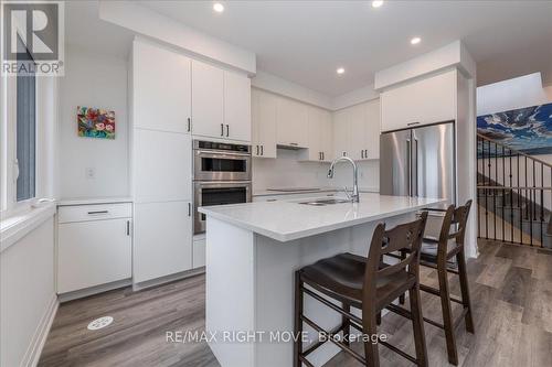 68 Wyn Wood Lane, Orillia, ON - Indoor Photo Showing Kitchen With Stainless Steel Kitchen With Upgraded Kitchen