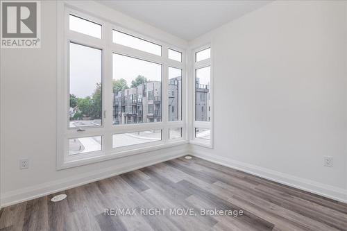 68 Wyn Wood Lane, Orillia, ON - Indoor Photo Showing Other Room