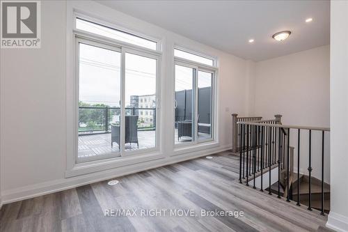 68 Wyn Wood Lane, Orillia, ON - Indoor Photo Showing Other Room