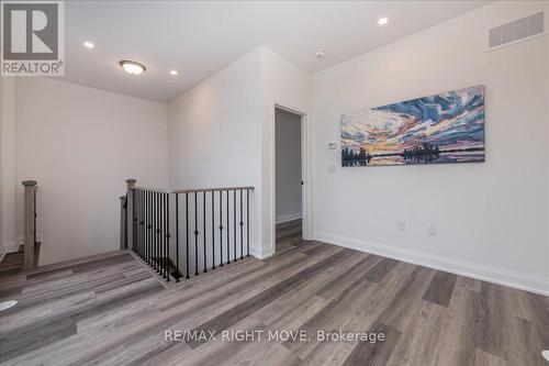 68 Wyn Wood Lane, Orillia, ON - Indoor Photo Showing Other Room