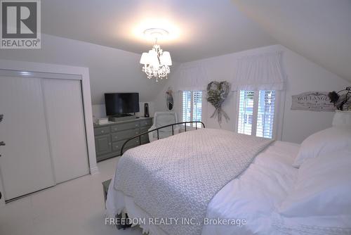 250 Harvey Street, Orillia, ON - Indoor Photo Showing Bedroom