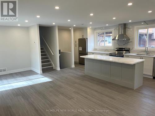 8 Maplehurst Crescent, Barrie, ON - Indoor Photo Showing Kitchen With Upgraded Kitchen