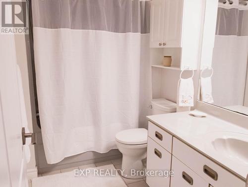 3 - 681 Whitaker Street, Peterborough (Ashburnham), ON - Indoor Photo Showing Bathroom