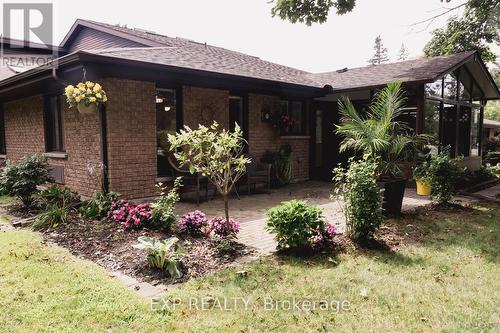 3 - 681 Whitaker Street, Peterborough (Ashburnham), ON - Outdoor