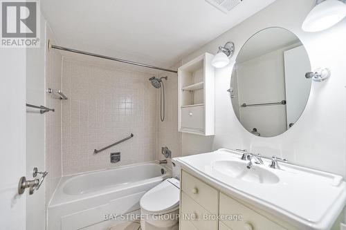 309 - 7811 Yonge Street, Markham (Thornhill), ON - Indoor Photo Showing Bathroom