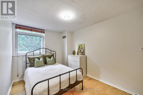 309 - 7811 Yonge Street, Markham (Thornhill), ON - Indoor Photo Showing Bedroom