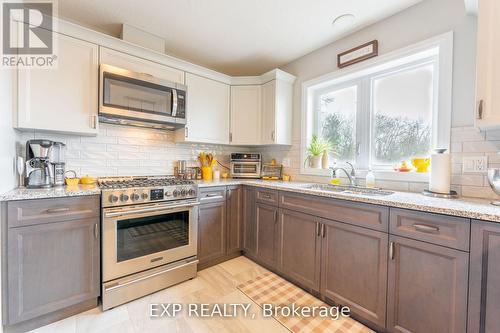 317 Edgehill Drive, Barrie, ON - Indoor Photo Showing Kitchen