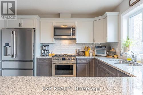 317 Edgehill Drive, Barrie, ON - Indoor Photo Showing Kitchen With Double Sink With Upgraded Kitchen