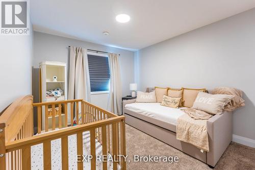 317 Edgehill Drive, Barrie (Edgehill Drive), ON - Indoor Photo Showing Bedroom