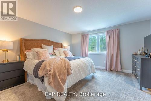 317 Edgehill Drive, Barrie (Edgehill Drive), ON - Indoor Photo Showing Bedroom