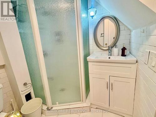 15 Lighthall Crescent, Toronto (Malvern), ON - Indoor Photo Showing Bathroom