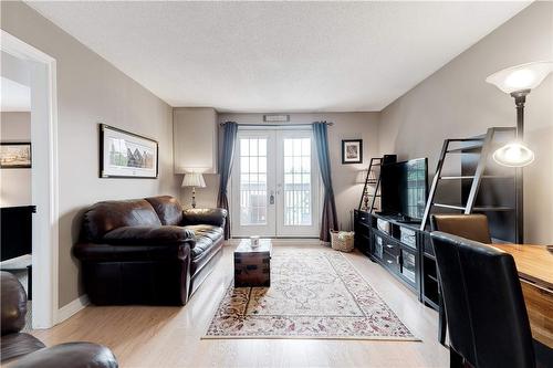 2040 Cleaver Avenue|Unit #304, Burlington, ON - Indoor Photo Showing Living Room