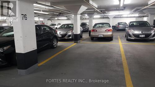 404 - 650 Lawrence Avenue W, Toronto (Englemount-Lawrence), ON - Indoor Photo Showing Garage