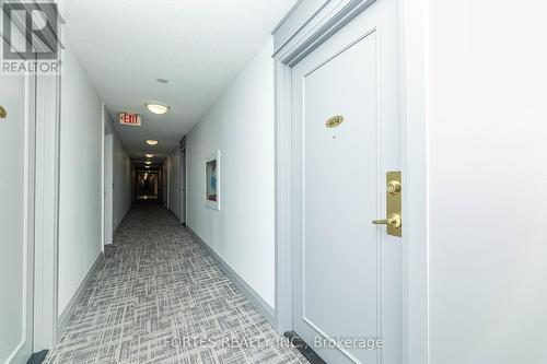 404 - 650 Lawrence Avenue W, Toronto (Englemount-Lawrence), ON - Indoor Photo Showing Other Room