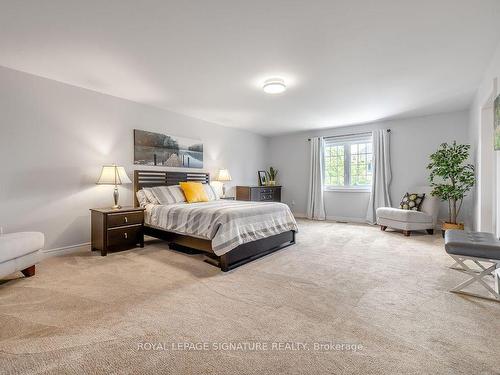 66 Alpaca Dr, Richmond Hill, ON - Indoor Photo Showing Bedroom